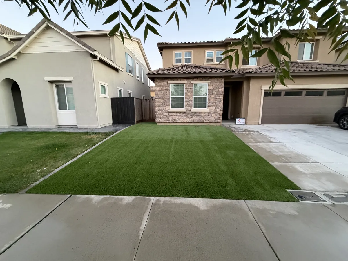 Front yard artificial turf installation in Oakley, CA